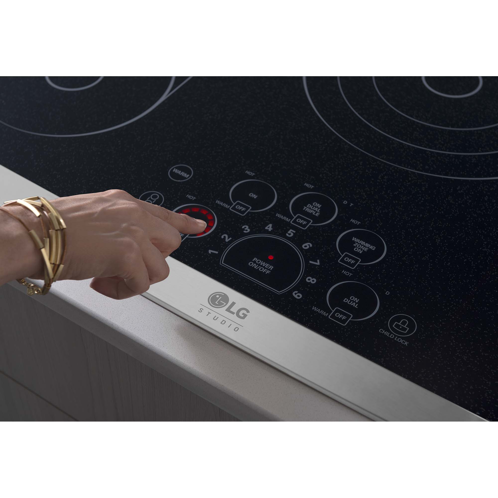 LG Studio 30 in. Electric Cooktop with 5 Smoothtop Burners Stainless