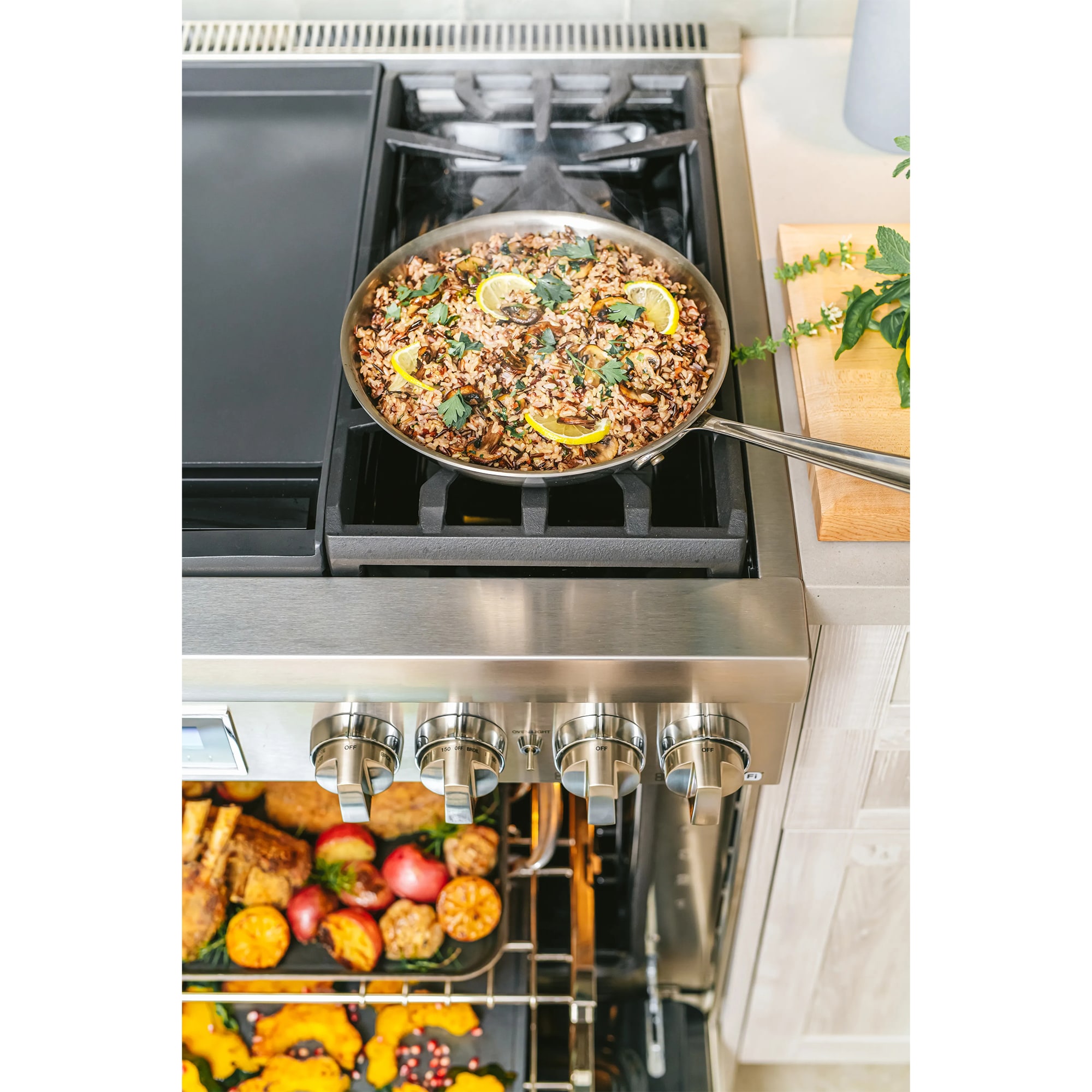 Thermador Pro Harmony Professional Series 36 in. 4.9 cu. ft. Smart True European Convection Dual Fuel Range with 4 Sealed Burners & Griddle - Stainless Steel, , hires