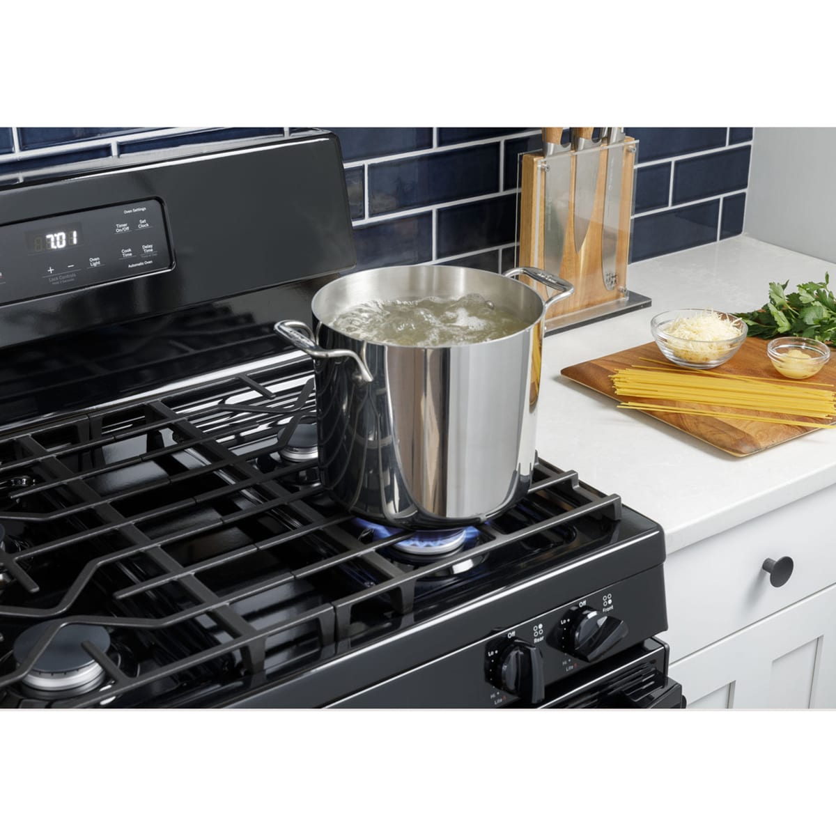 GE 30 in. 4.8 cu. ft. Gas Range with 4 Sealed Burners - Stainless Steel, , hires