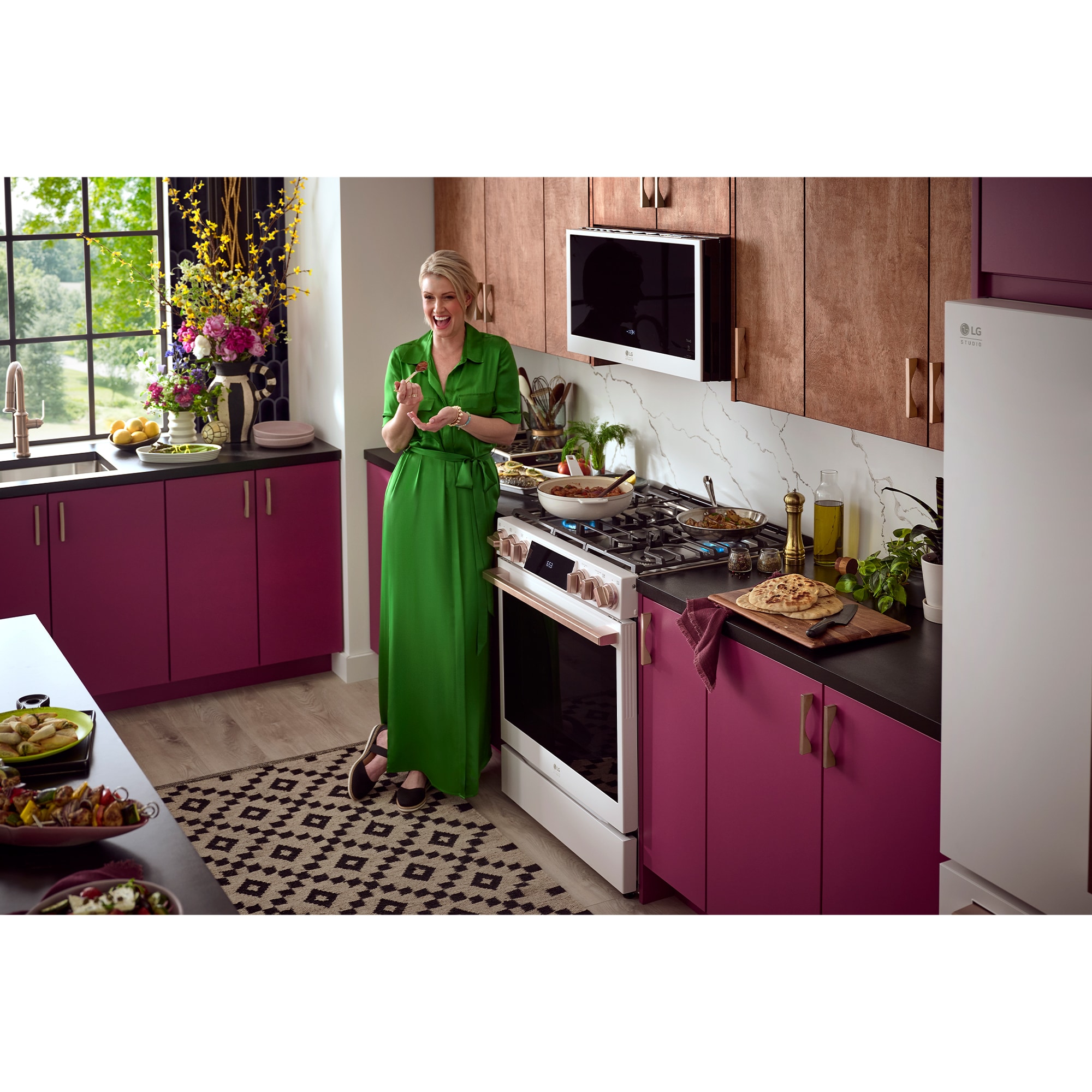 LG Studio 30 in. 6.3 cu. ft. Smart Air Fry True European Convection Slide-In Gas Range with 5 Sealed Burners & Griddle - Essence White, , hires