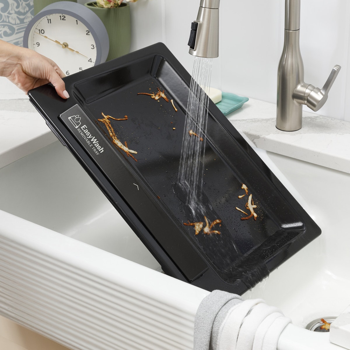 GE 30 in. 5.3 cu. ft. Smart Air Fry Standard Convection Electric Range with Radiant Burners - White, White, hires