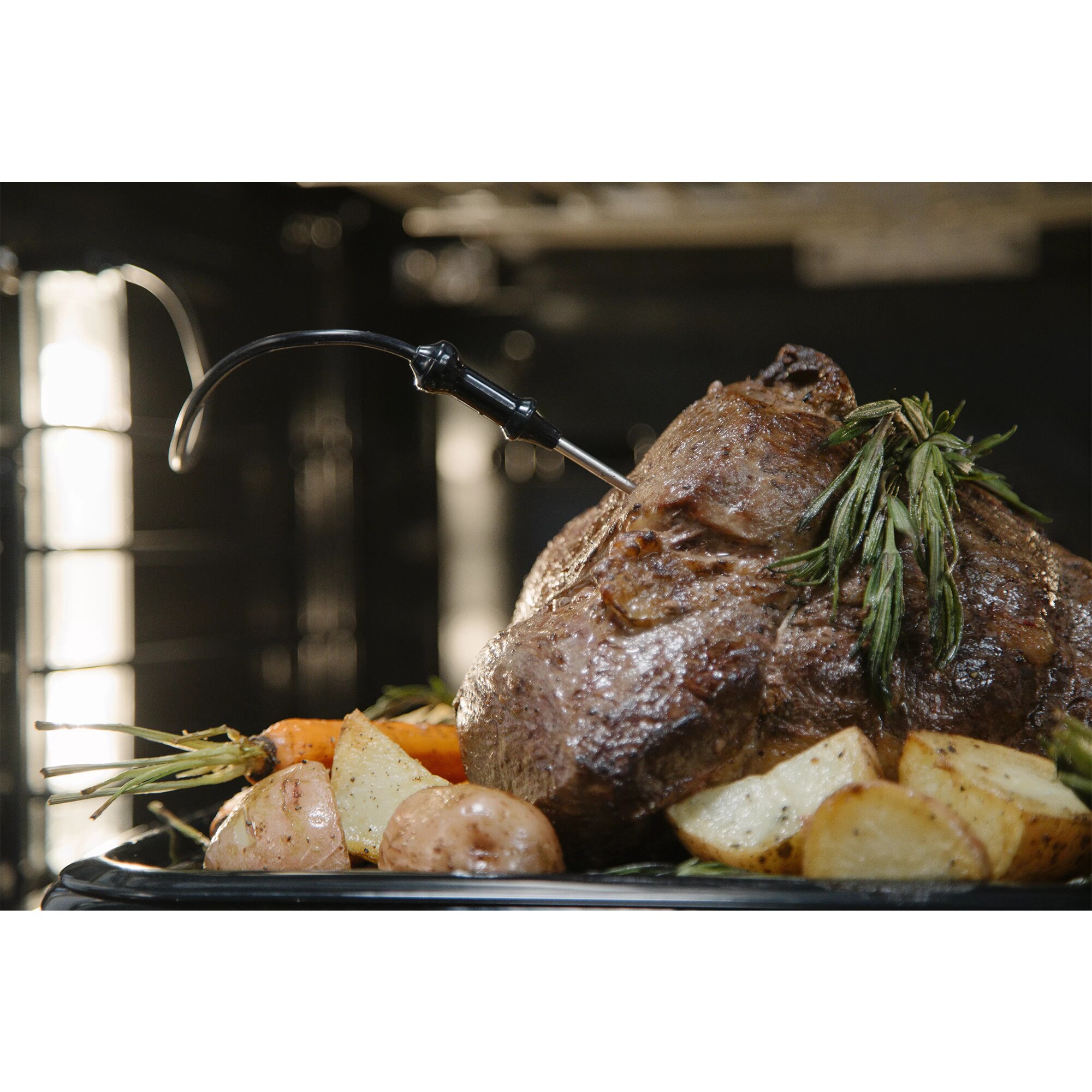 Thermador Masterpiece Series 30 in. 4.5 cu. ft. Smart Electric Single Wall Oven with True European Convection - Stainless Steel, , hires