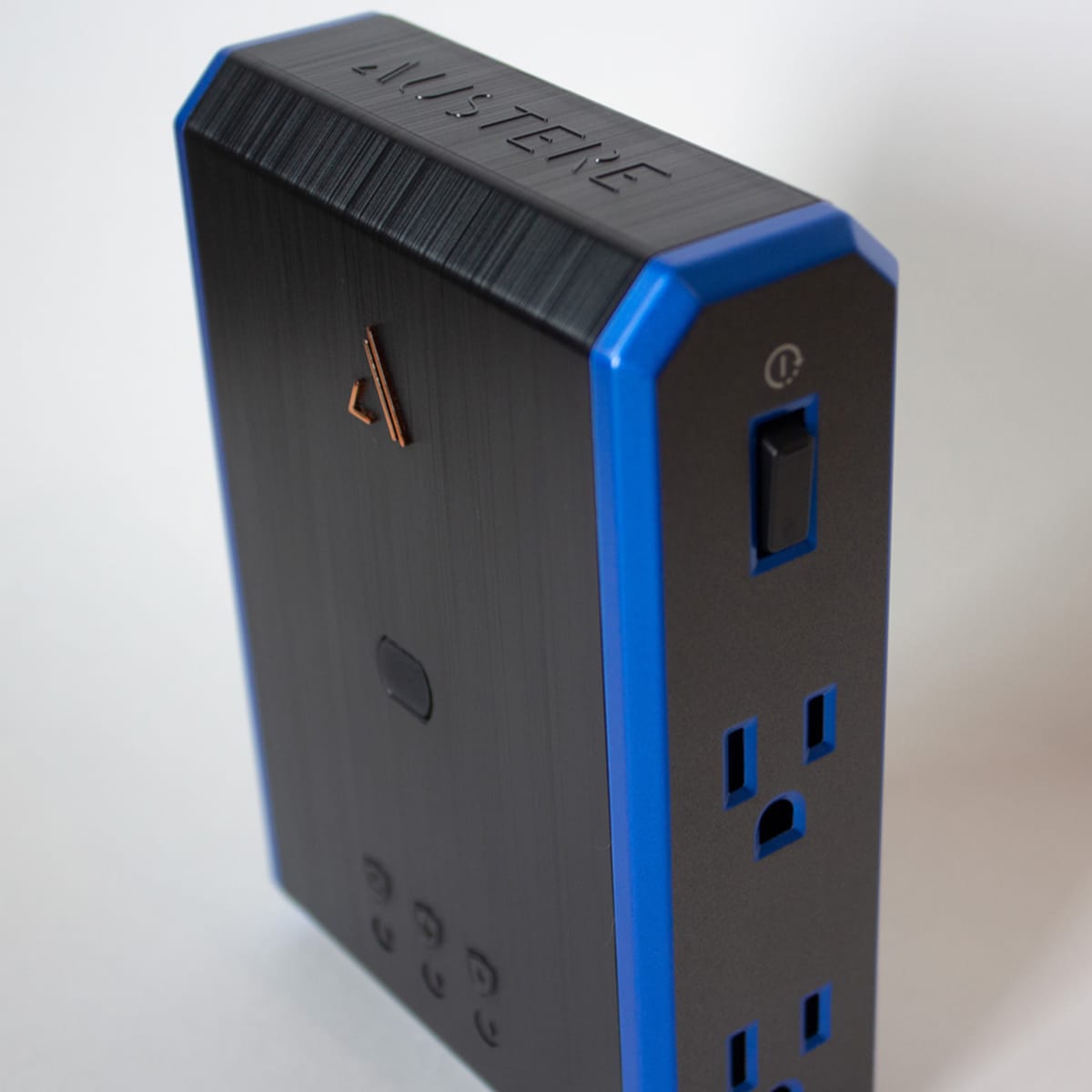 Austere V Series Power 4-Outlet 3,000 Joules Surge Protector, , hires