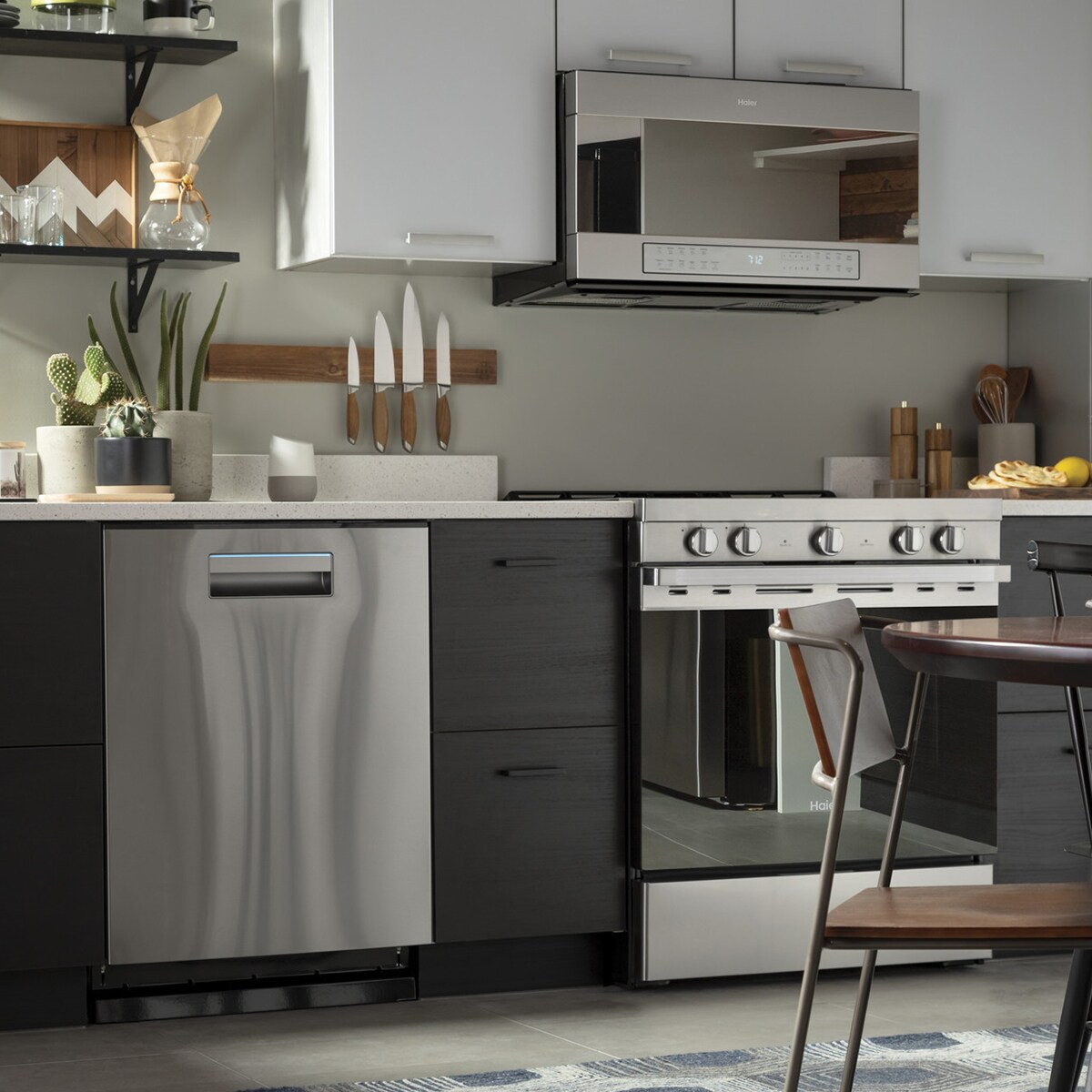 Haier 30 in. 1.6 cu. ft. OvertheRange Smart Microwave with 10 Power