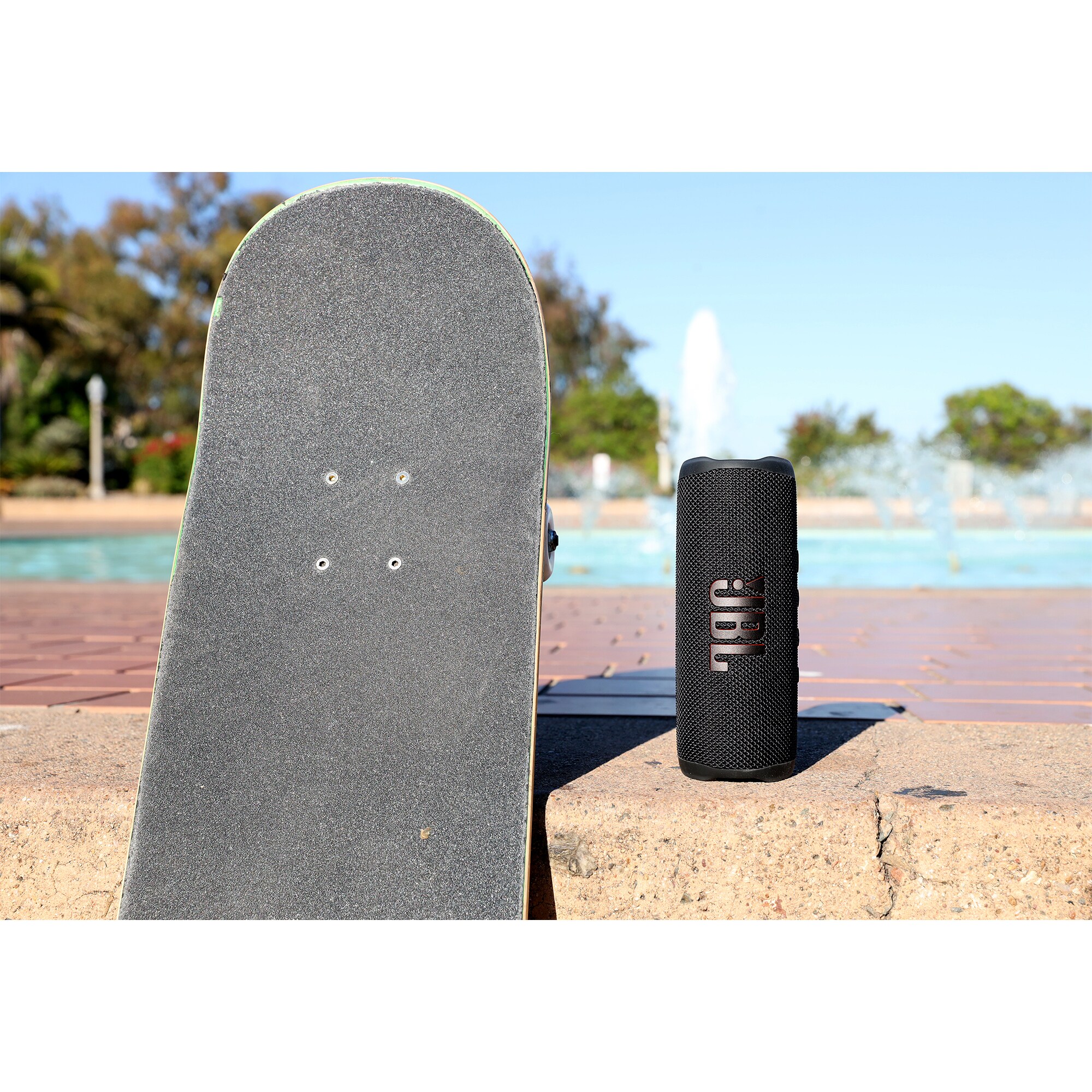 JBL Flip 6 Portable Rechargeable Waterproof Bluetooth Speaker - Black, Black, hires