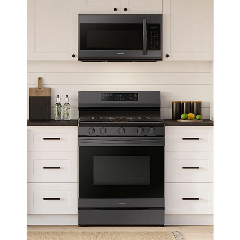 Samsung 30 in. 6 cu. ft. Smart Air Fry Standard Convection Gas Range with 5 Sealed Burners & Griddle - Black Stainless, Black Stainless, hires
