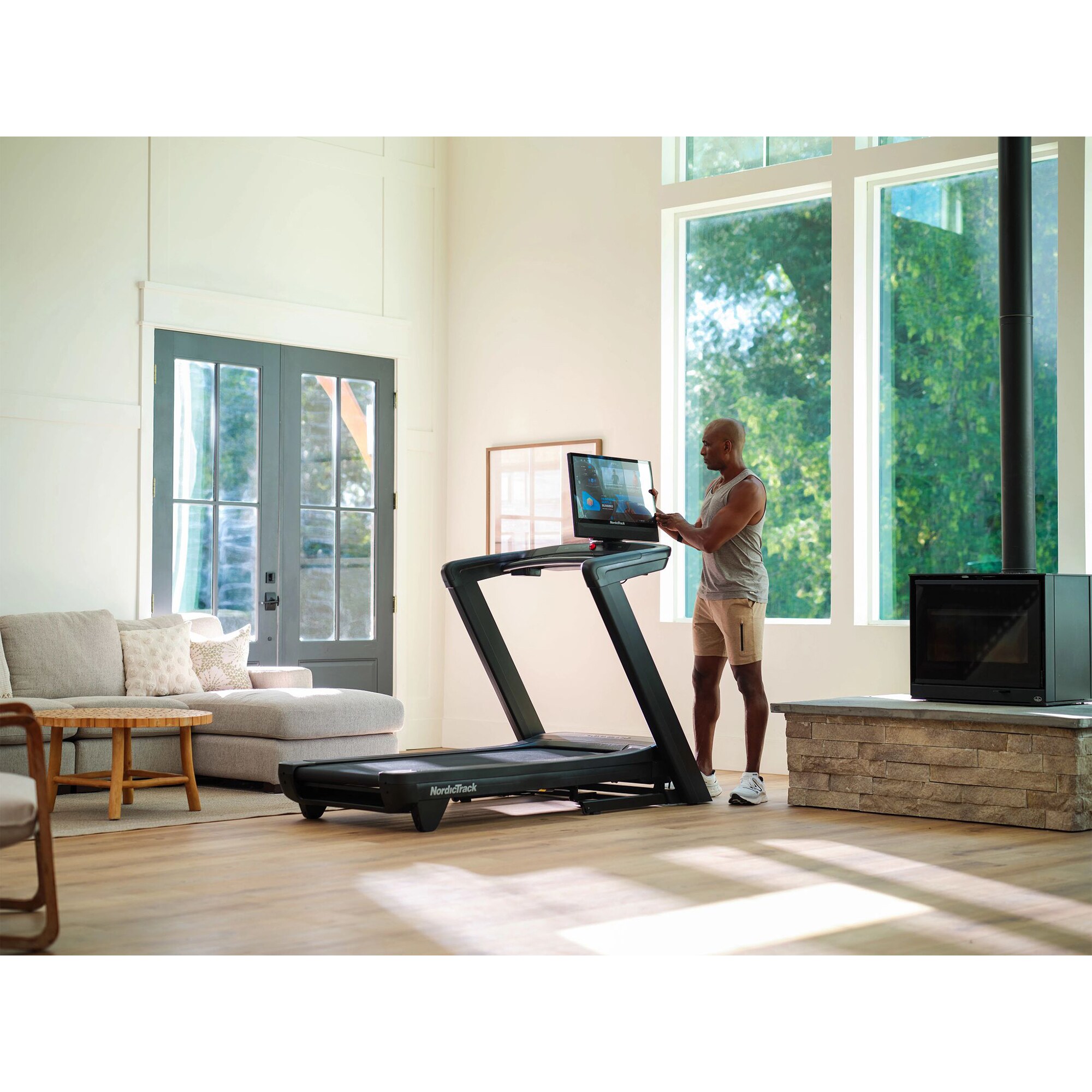 NordictracK Commercial 2450 Treadmill, , hires