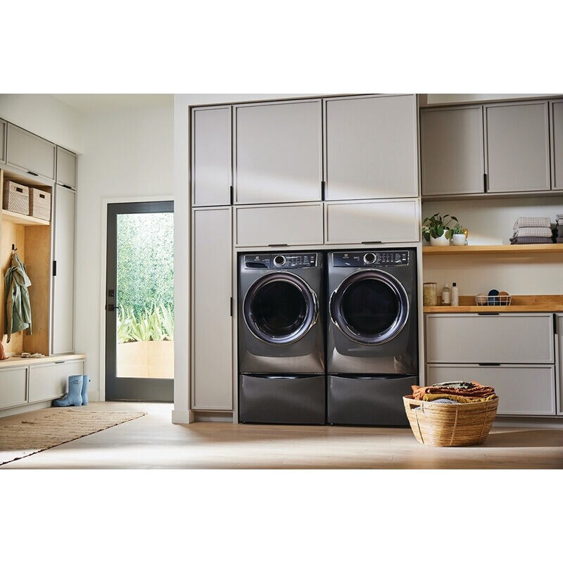 Electrolux 600 Series 27 in. 8.0 cu. ft. Stackable Gas Dryer with LuxCare Dry, Instant Refresh, Perfect Steam & Sanitize Cycle - Titanium, Titanium, hires
