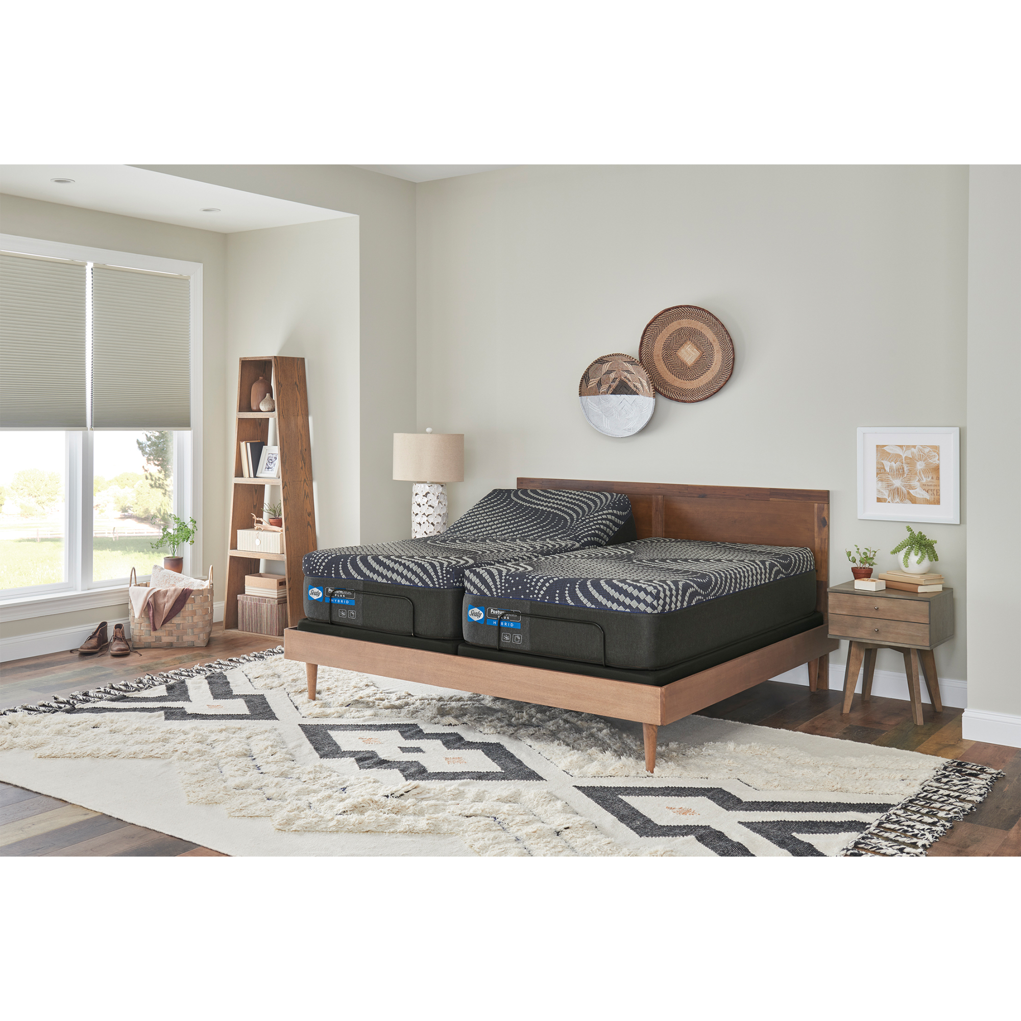 Sealy Albany Posturepedic Plus Hybrid Medium Firm Queen Mattress P