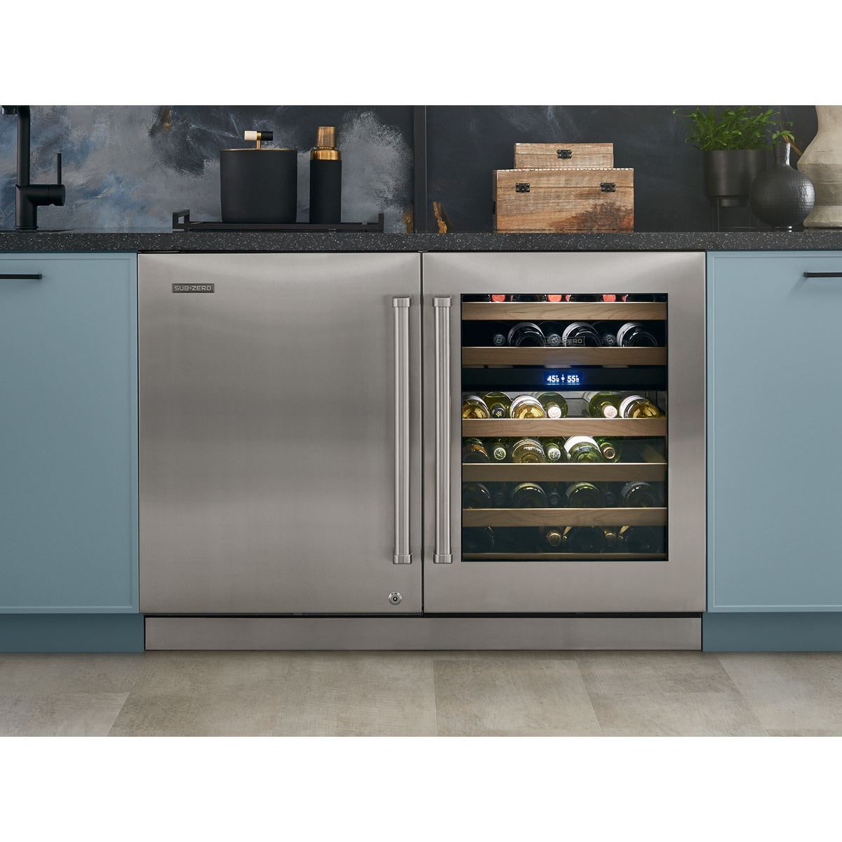 Sub-Zero Designer Series Undercounter 24 in. Right Hinge Stainless Steel Glass Door Panel with Pro Handle, , hires