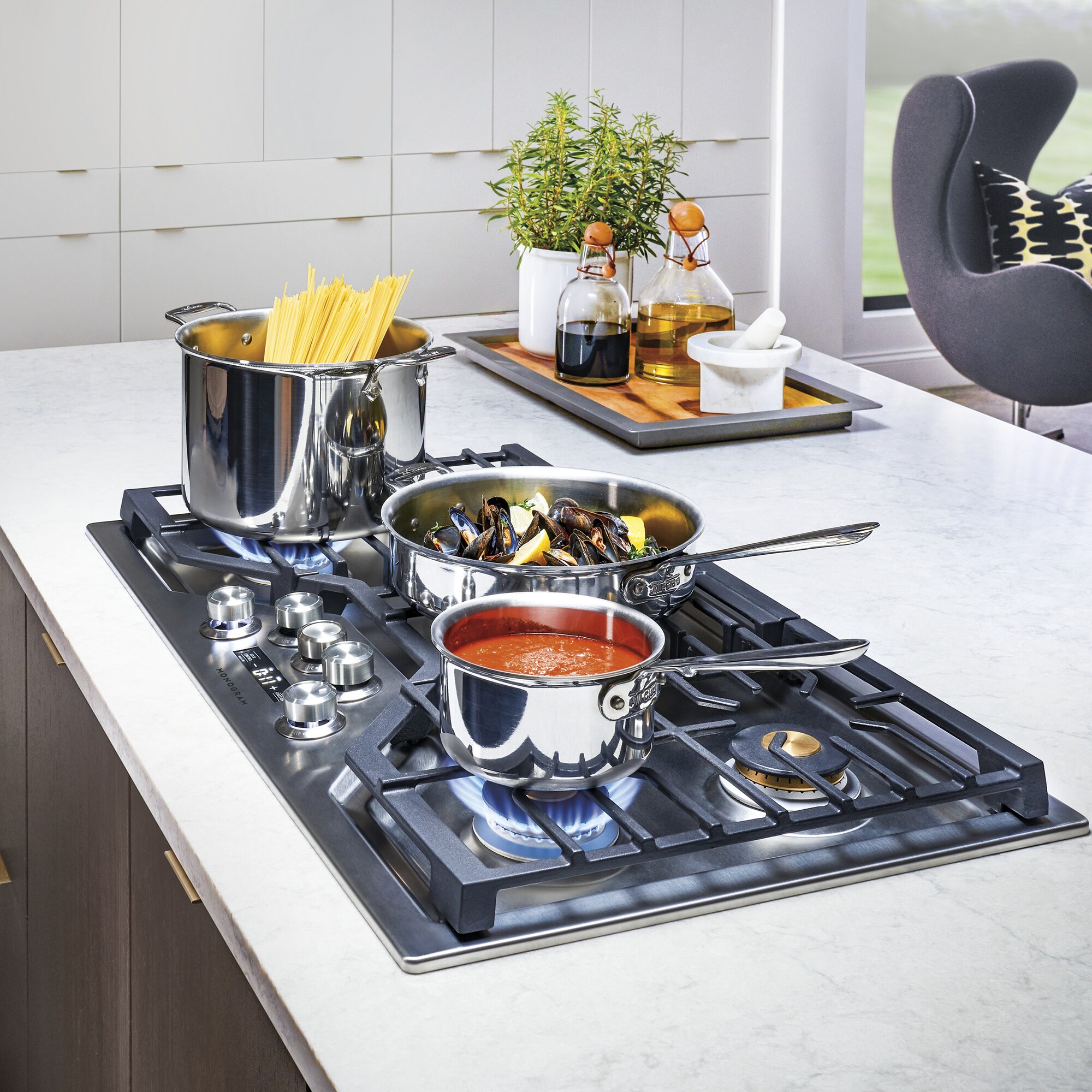 Monogram 36 in. 5-Burner Smart Natural Gas Cooktop with Griddle, Simmer Burner & Power Burner - Stainless Steel, , hires