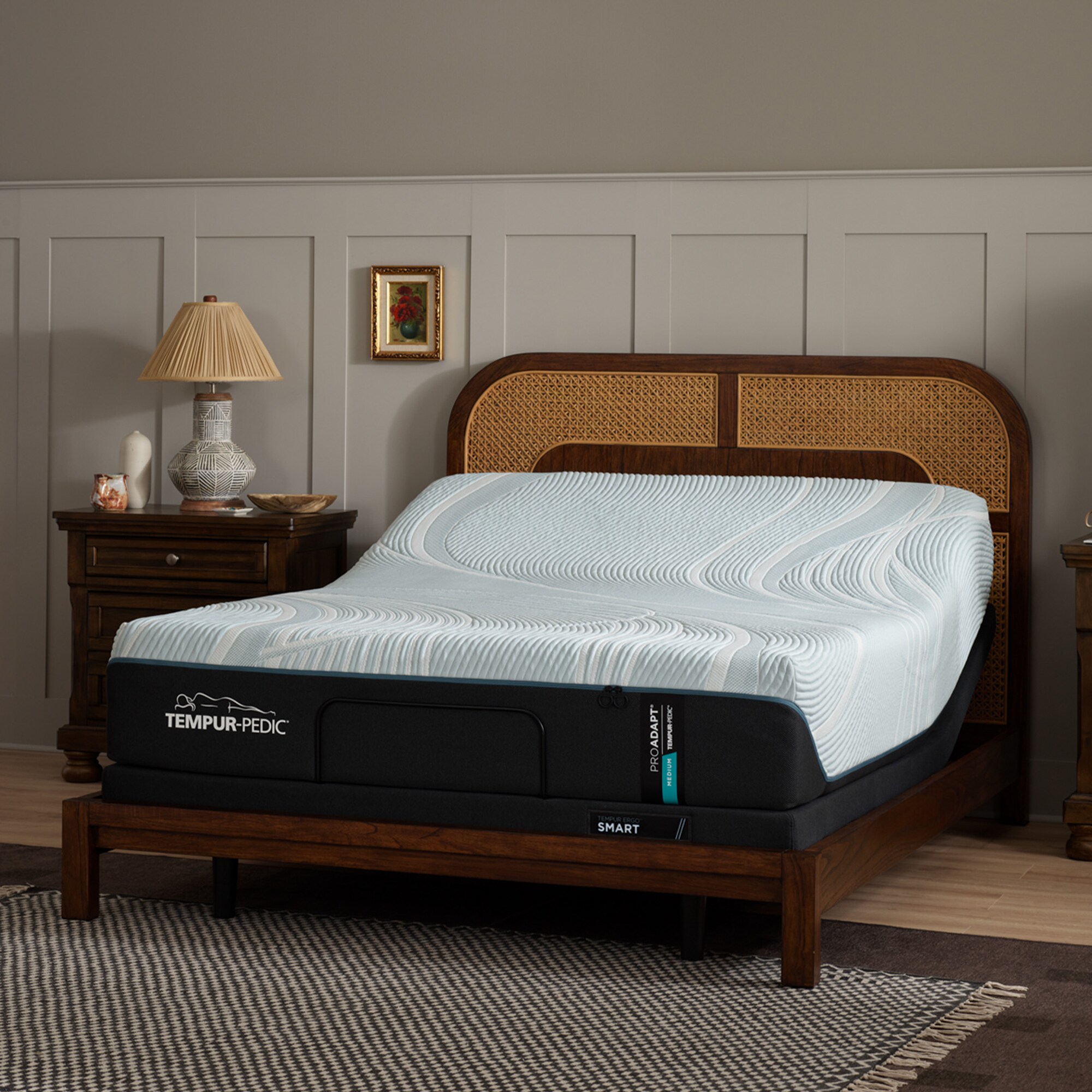 Tempur-Pedic ProAdapt 2.0 Medium Queen Size Mattress, , hires