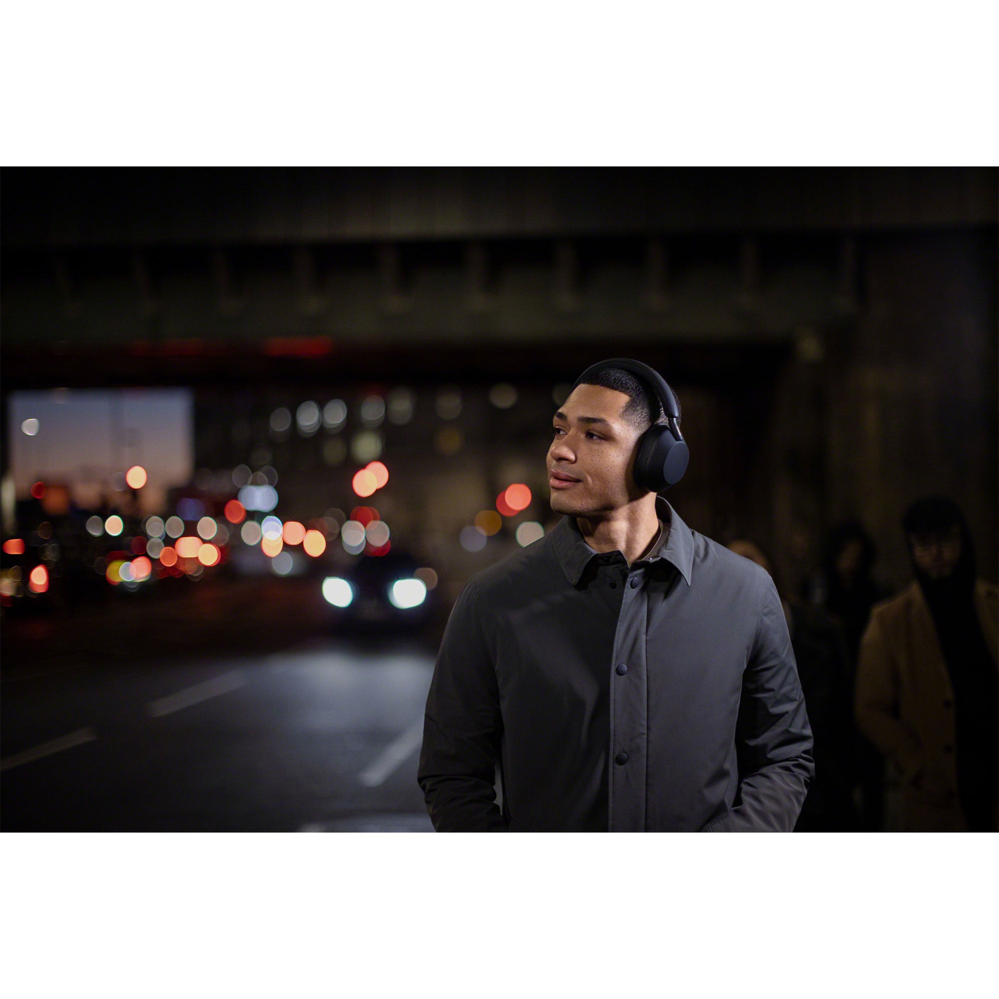 Sony - WH-1000XM5 Wireless Noise-Canceling Over-the-Ear Headphones - Black, , hires