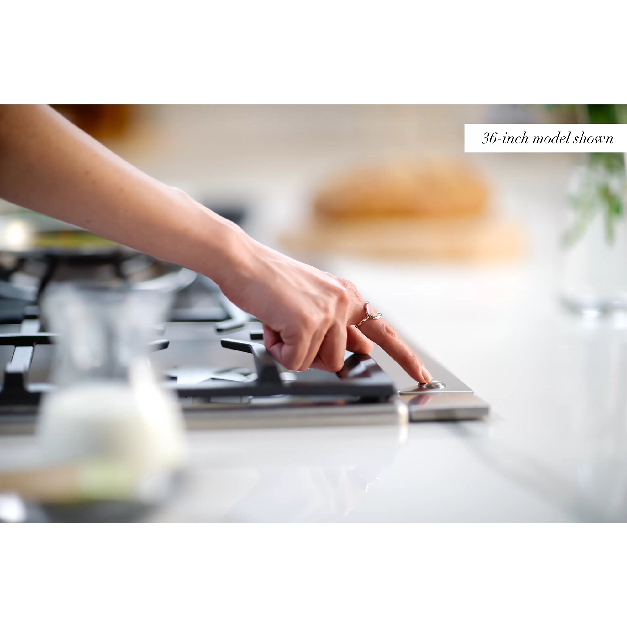 Thermador Masterpiece Series 30 in. Convertible Downdraft with 3 Fan Speeds - Stainless Steel, , hires